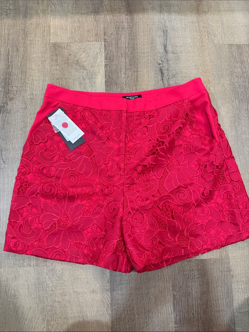 Guess by Marciano The weekend short size 12
